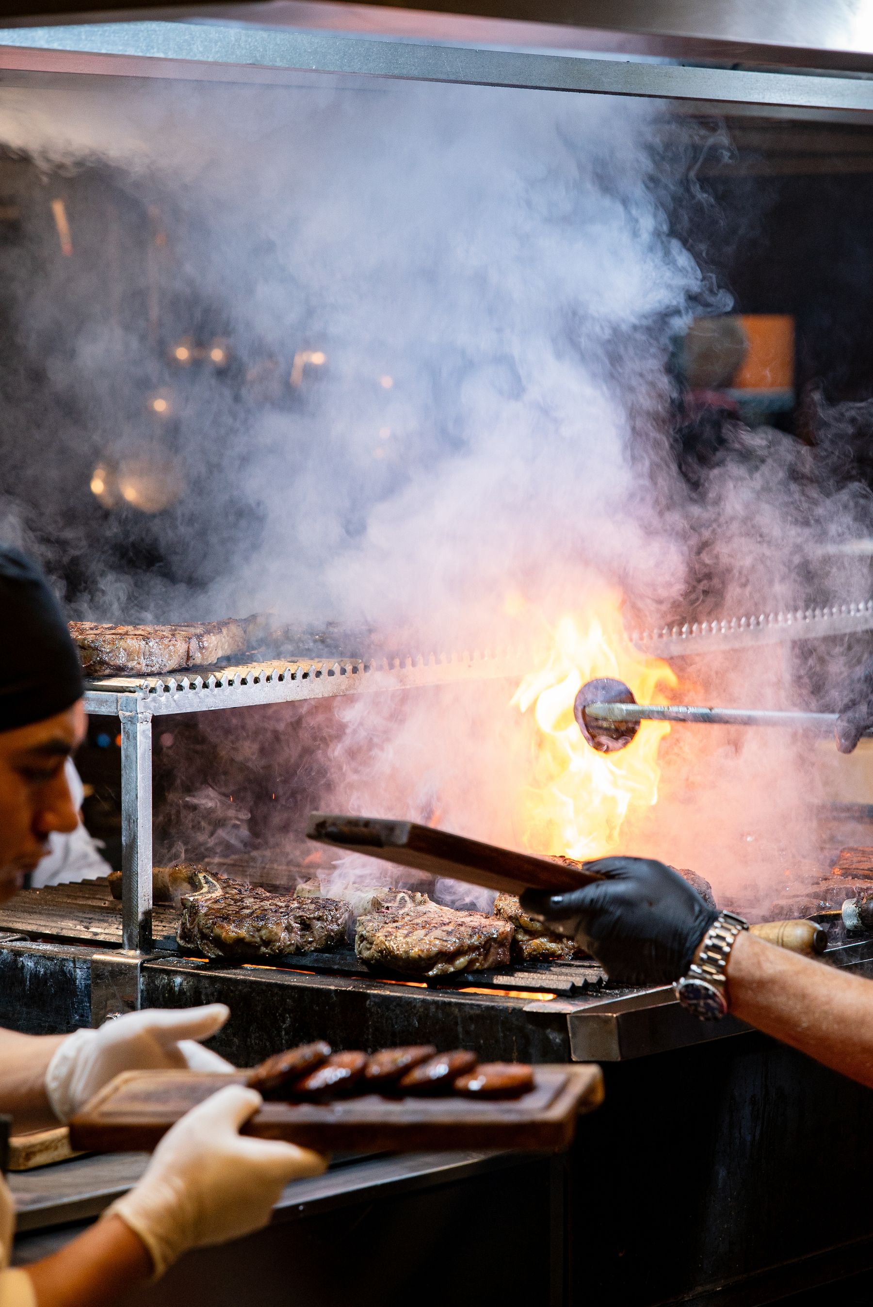 Cocina al fuego, fotografía referencial